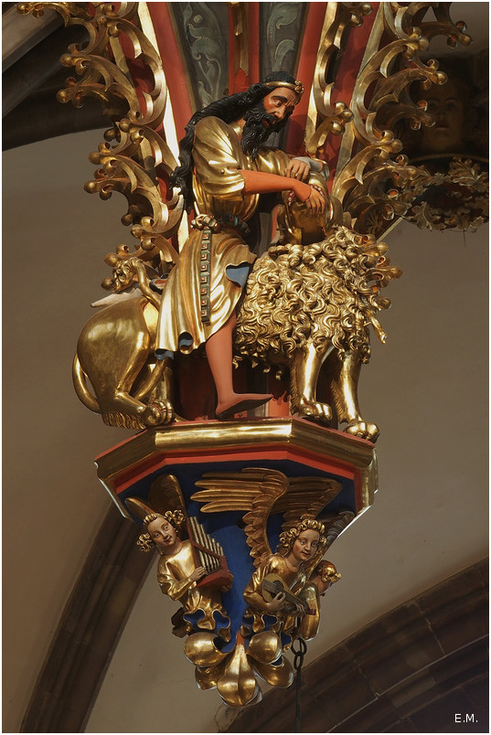Sous l'orgue