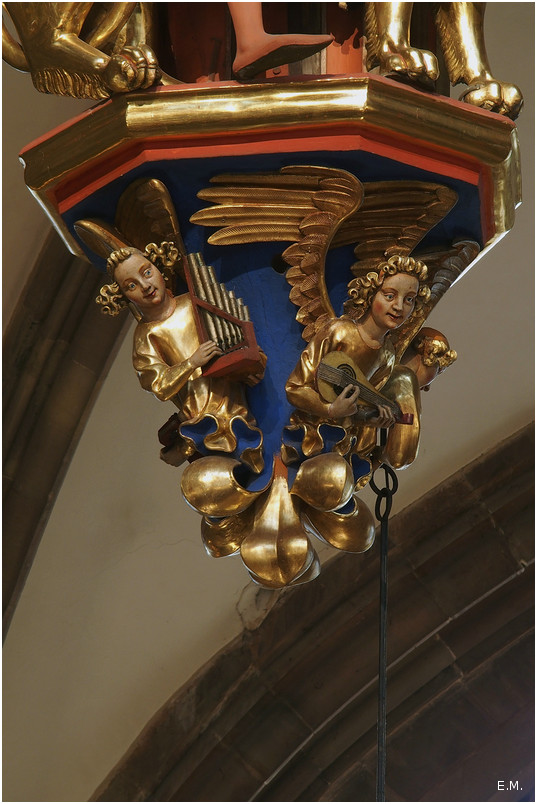Sous l'orgue